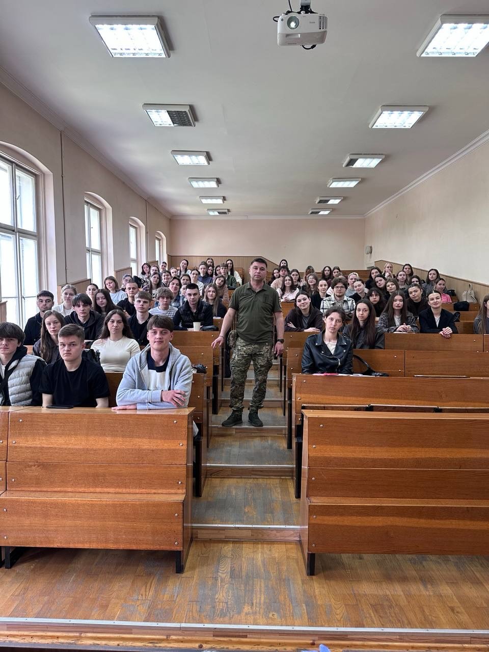 Студенти 2 курсу спеціальності «Маркетинг» економічного факультету @econom.faculty.chnu.official